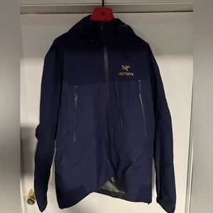Arc’teryx Goretx O/AR storm hood jacket